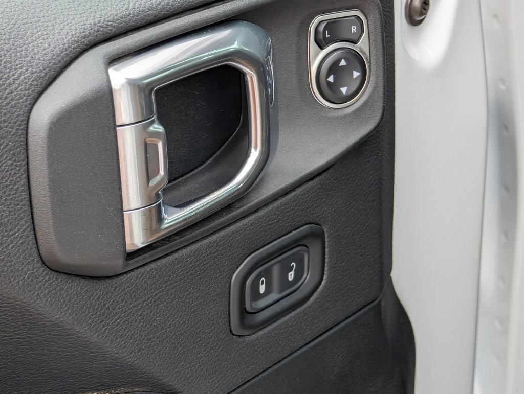Used 2021 Jeep Wrangler Unlimited Rubicon image 23