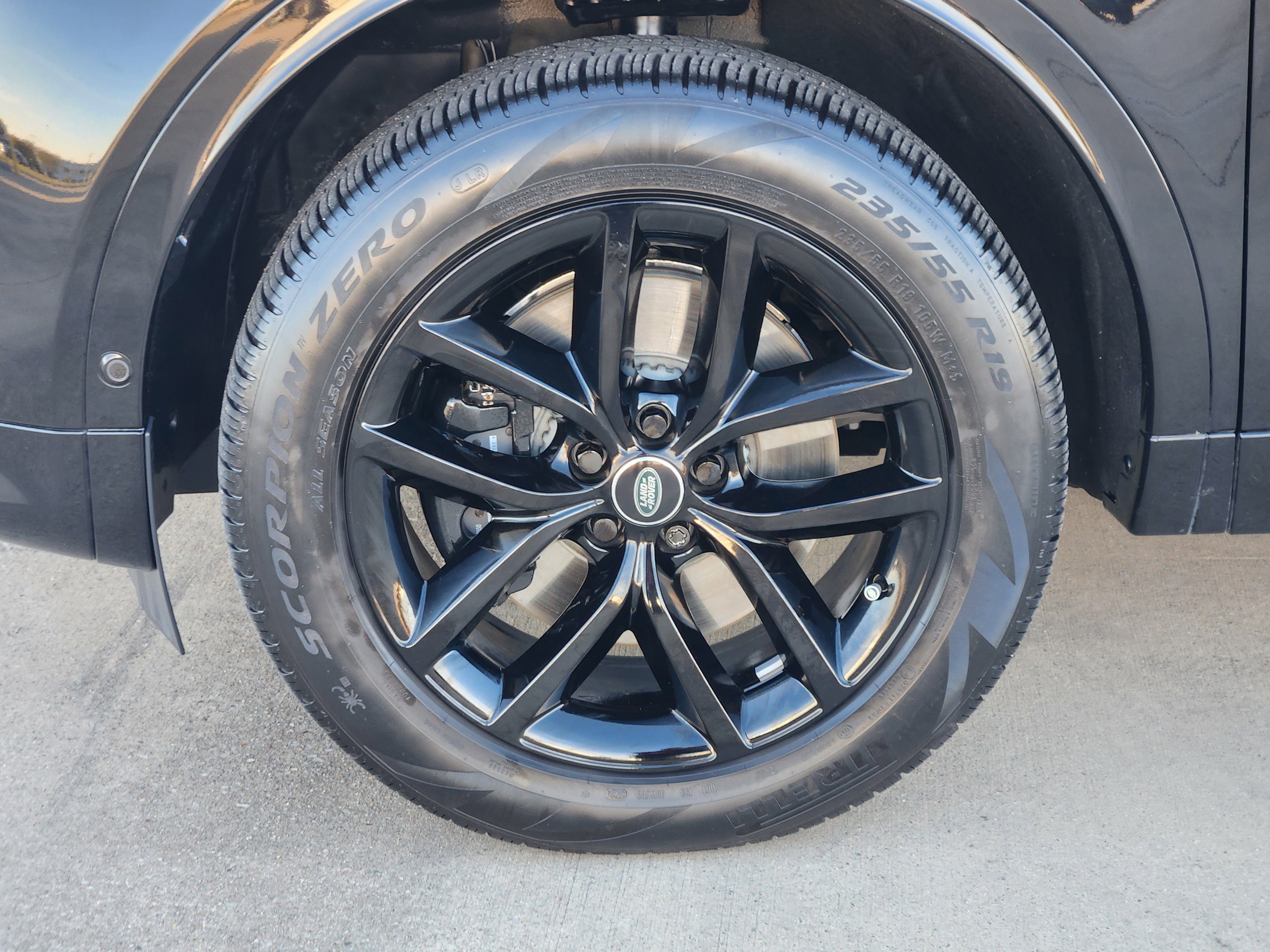 Certified 2025 Land Rover Discovery Sport S image 11