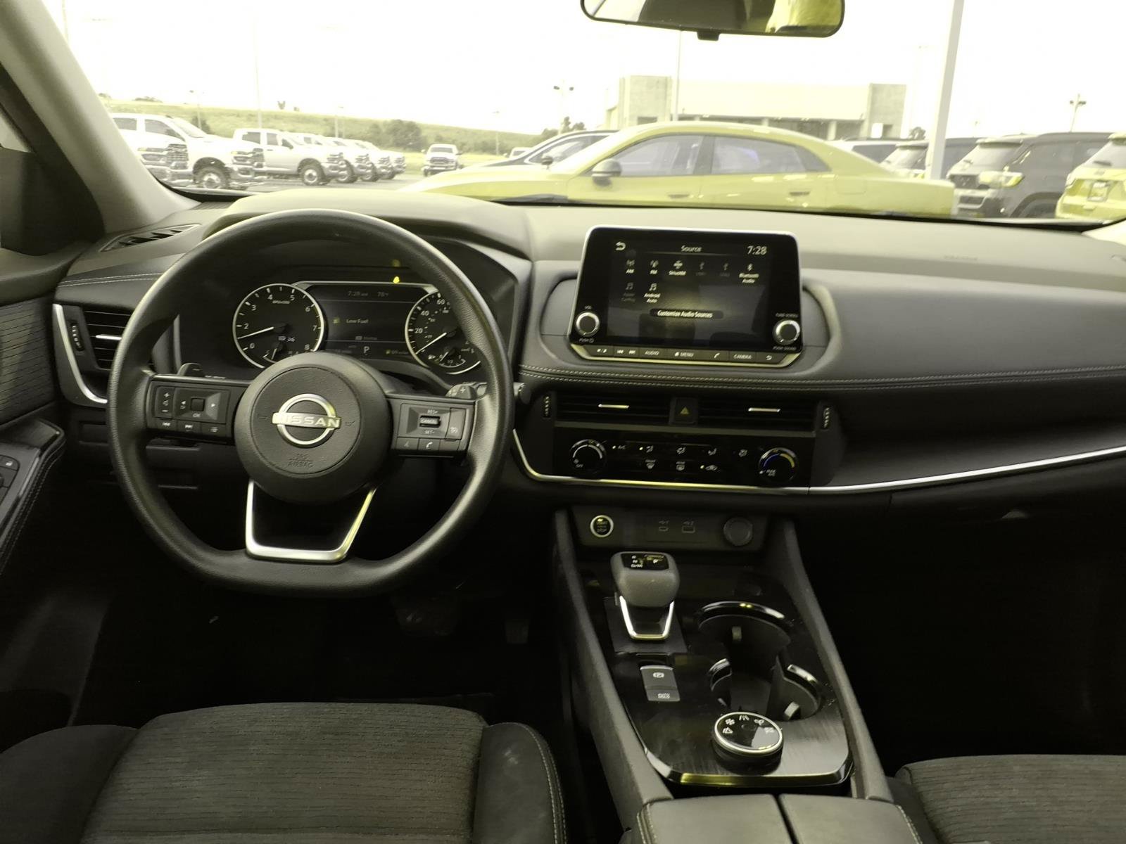 Used 2022 Nissan Rogue S AWD/4WD image 9