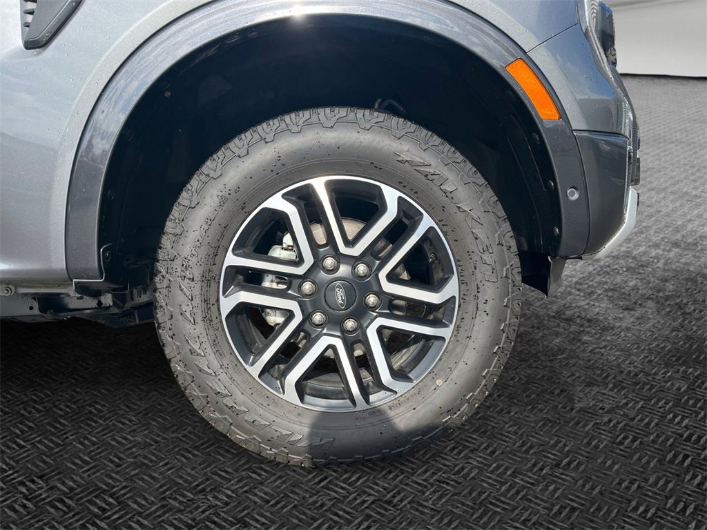 Used 2024 Ford Ranger Lariat w/ Trailer Tow Package image 11