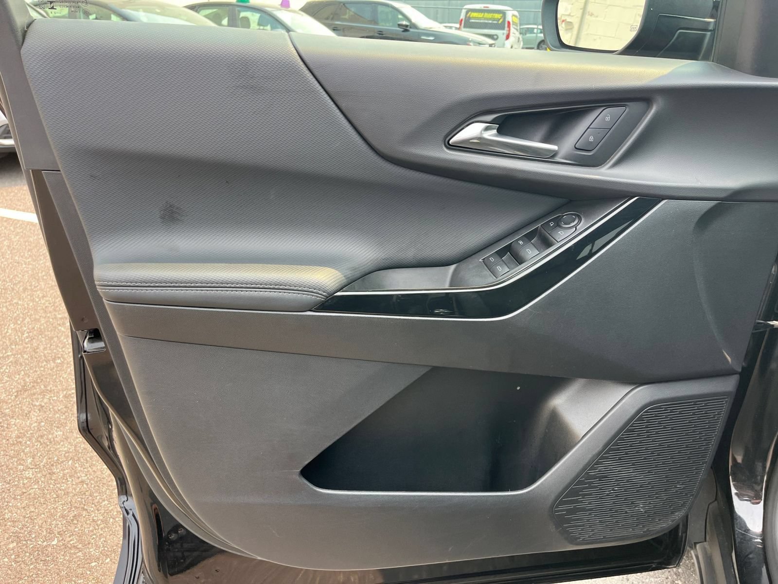 Used 2025 Chevrolet Equinox LT FWD image 18