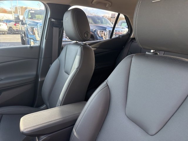 Used 2024 Buick Encore GX Sport Touring image 12