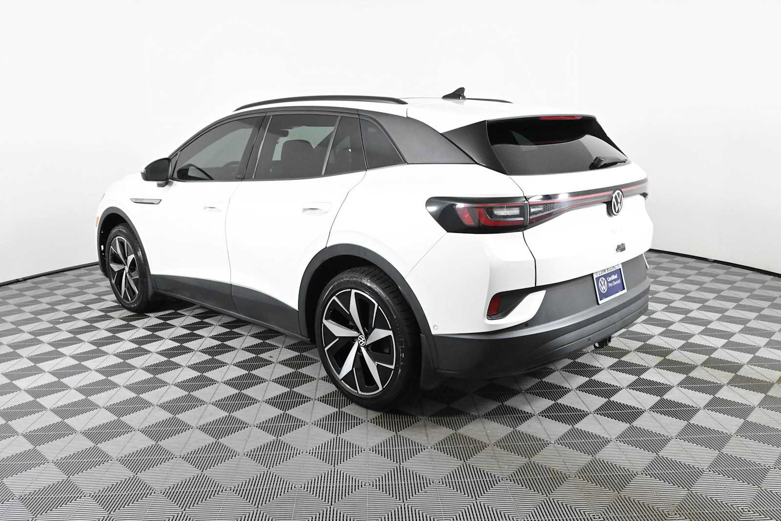 Used 2023 Volkswagen ID.4 Pro S AWD/4WD image 8