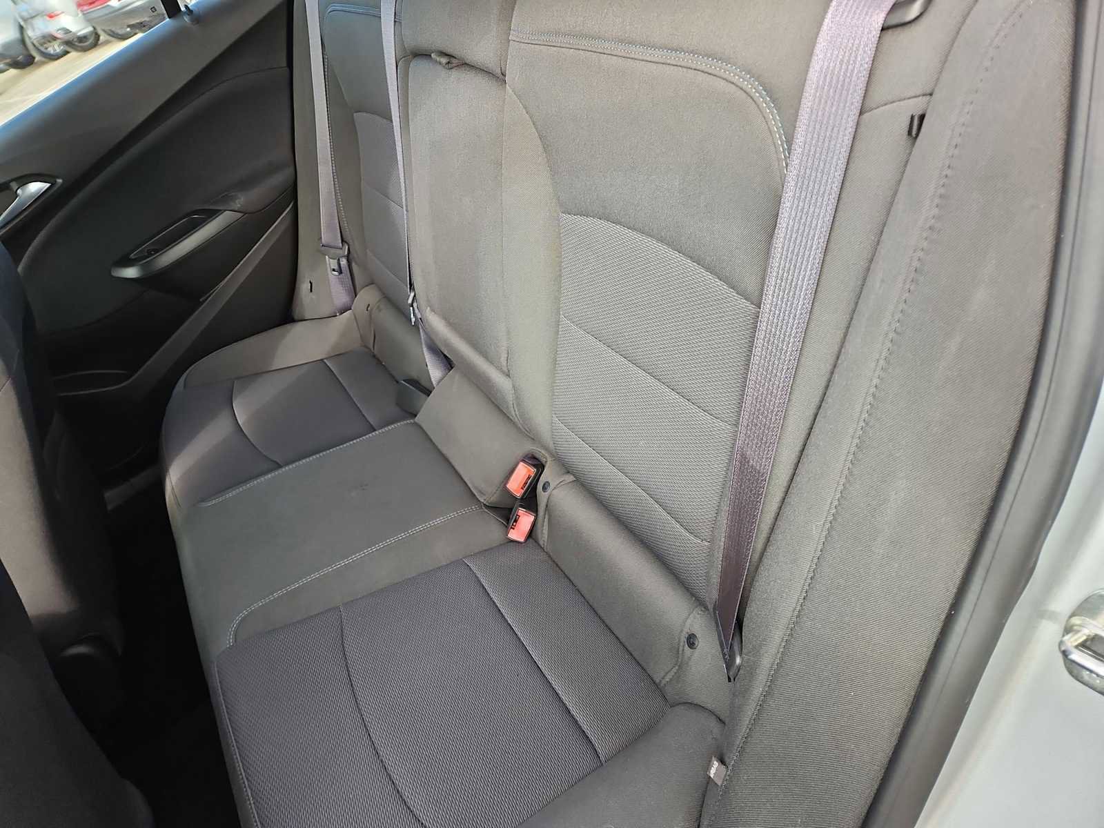 Used 2017 Chevrolet Cruze LT w/ Convenience Package image 18