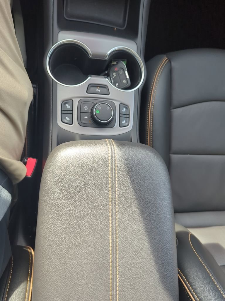 Used 2024 GMC Terrain AT4 w/ Tech Package image 31