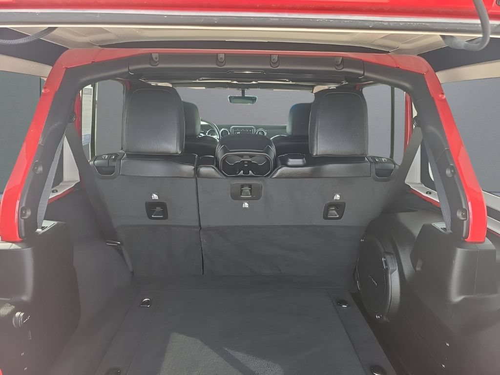 Used 2021 Jeep Wrangler Unlimited Sahara AWD/4WD image 18