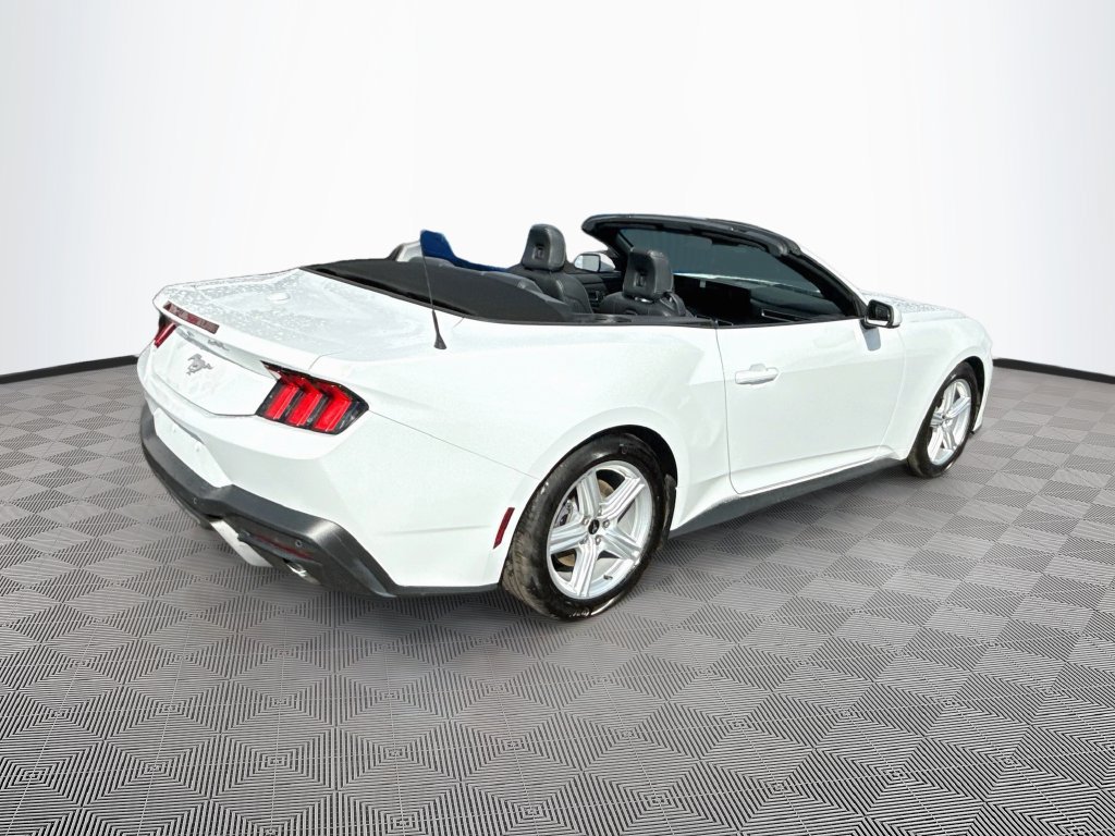 Used 2026 Ford Mustang Premium RWD image 5