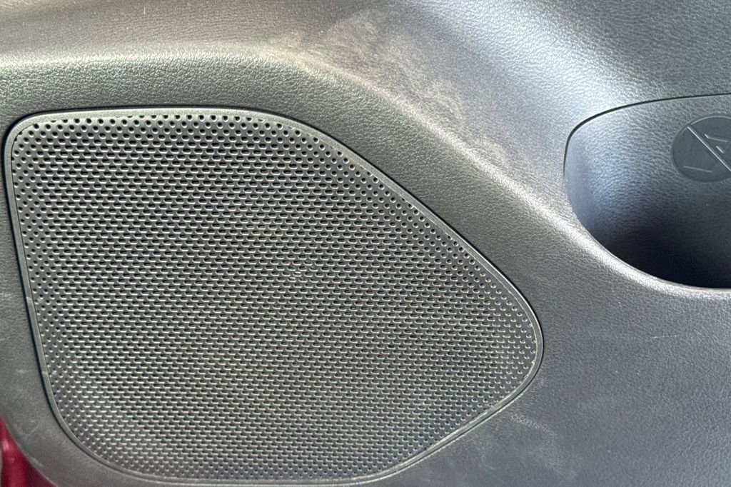 Used 2023 Nissan Rogue S image 25