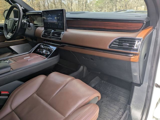 Used 2024 Lincoln Navigator Reserve image 30