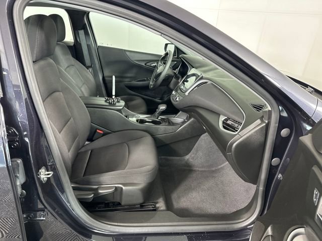 Used 2023 Chevrolet Malibu LT image 36