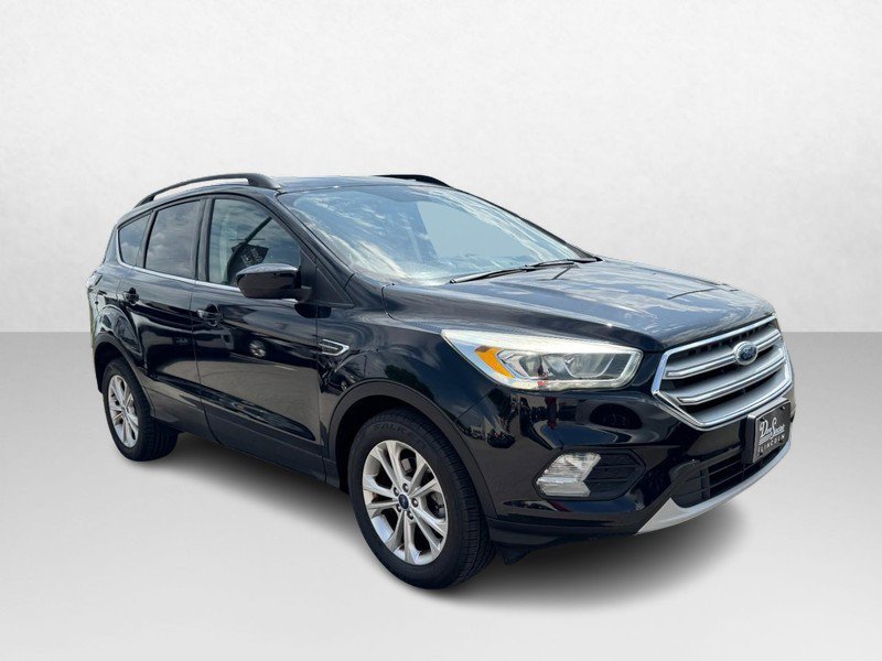 Used 2017 Ford Escape SE w/ Equipment Group 201A FWD image 3