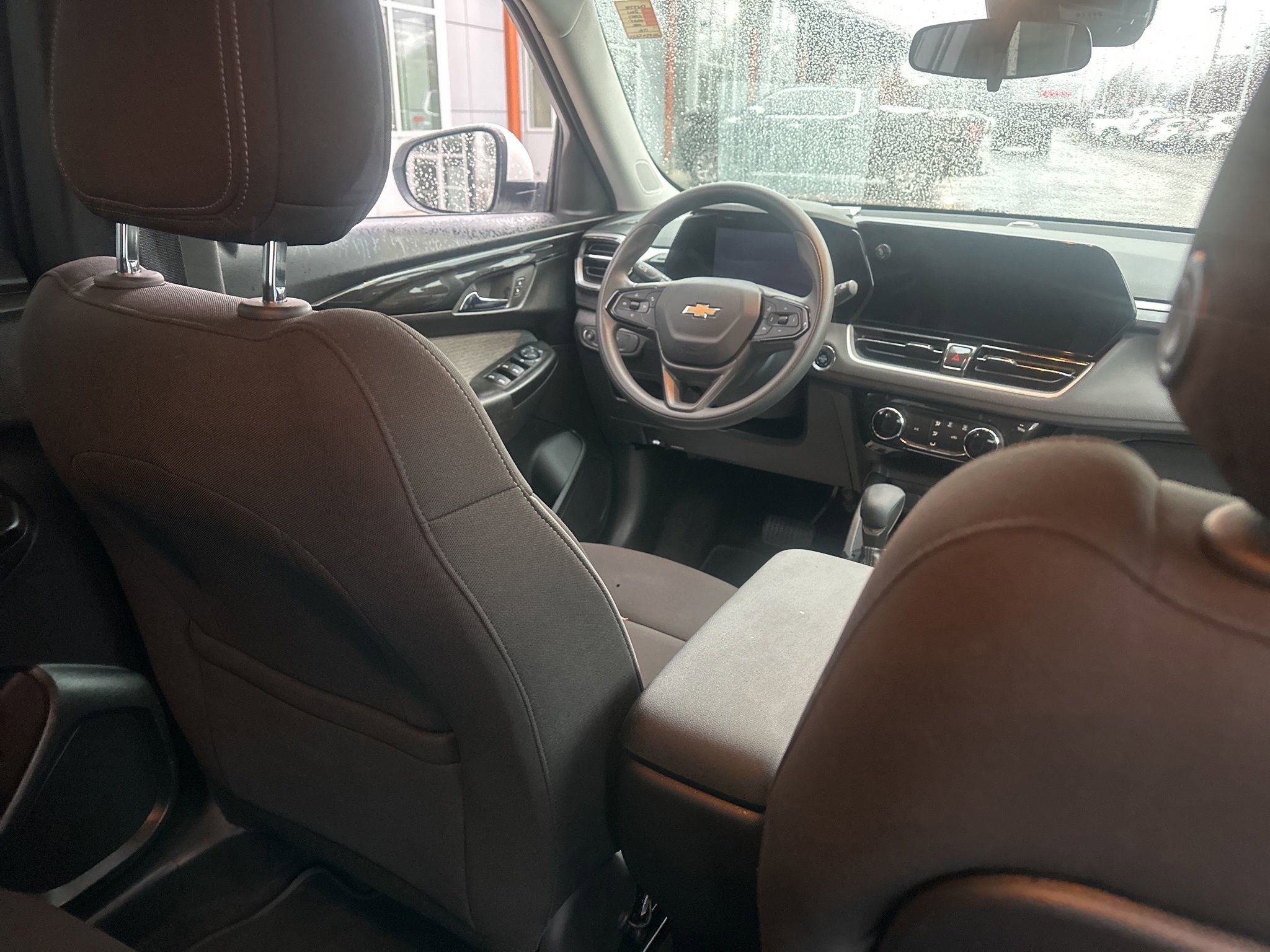 Used 2025 Chevrolet TrailBlazer LT FWD image 12