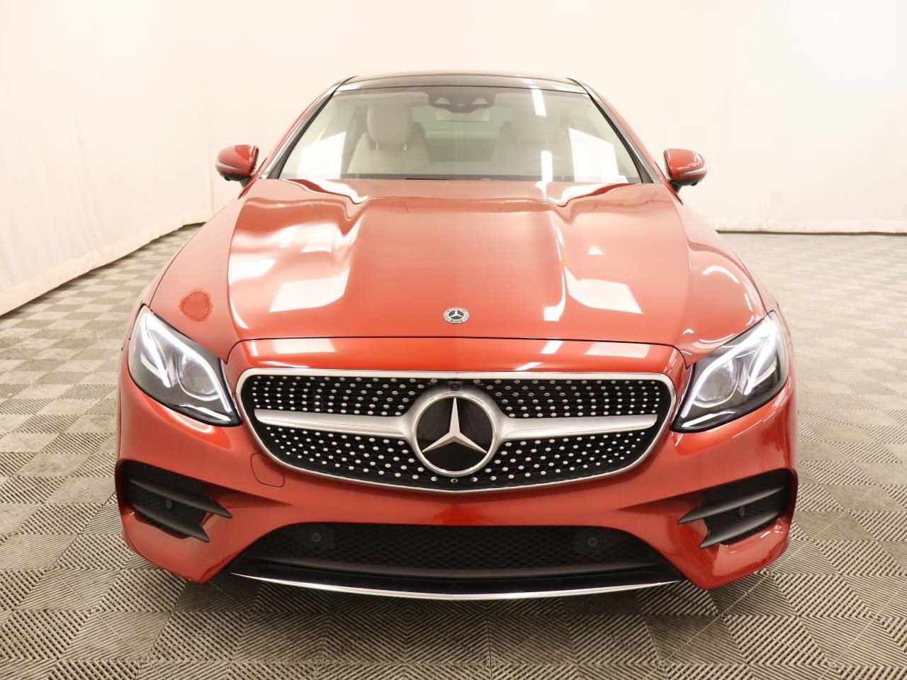 Used 2018 Mercedes-Benz E 400 Coupe image 4
