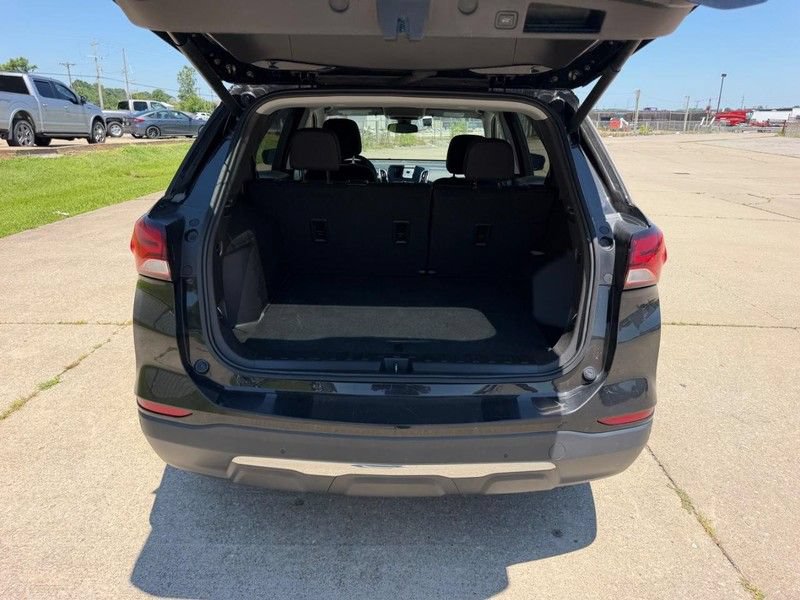 Used 2024 Chevrolet Equinox LT AWD/4WD image 5