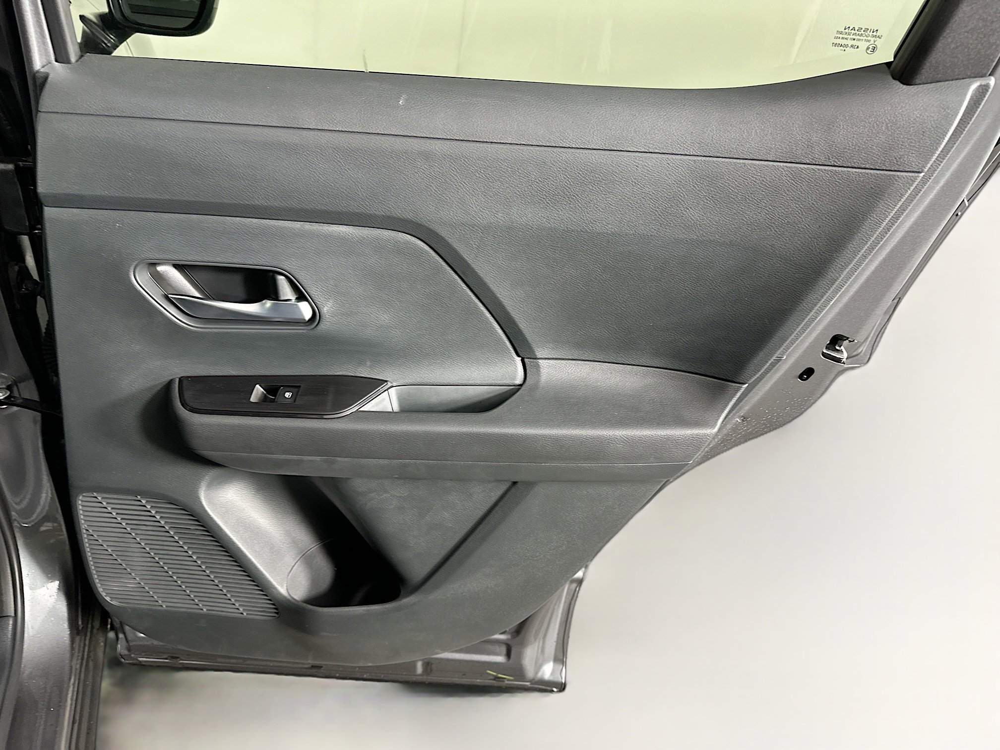 Used 2025 Nissan Kicks SV image 28