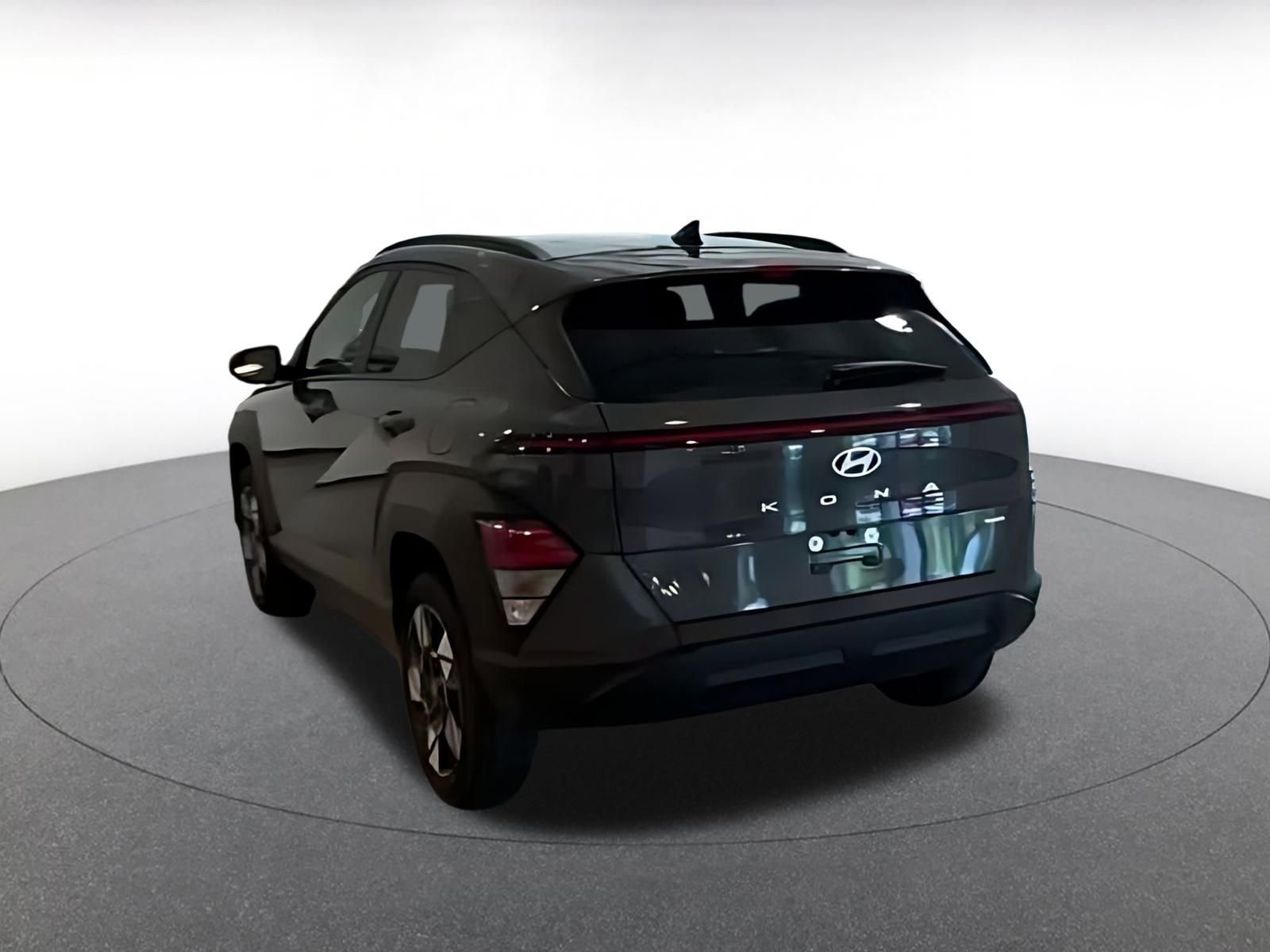 Used 2025 Hyundai Kona SEL image 16