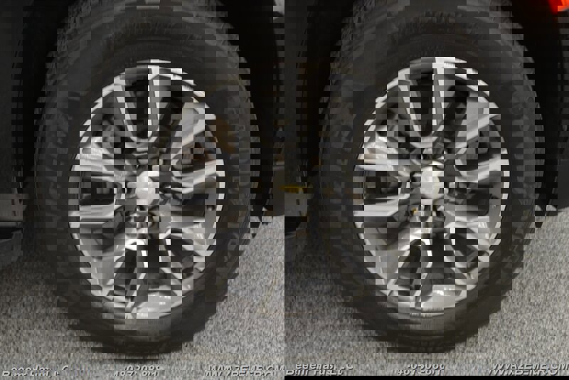 Used 2021 Chevrolet Suburban LT RWD image 49