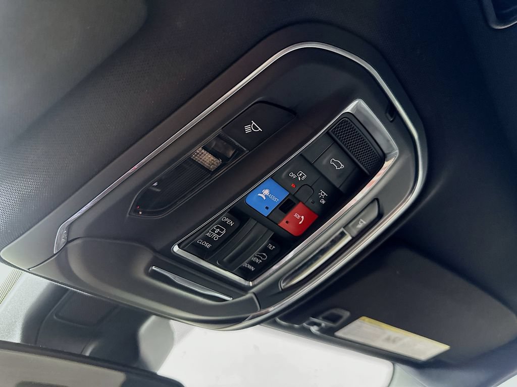 Used 2022 Jeep Grand Cherokee Altitude RWD image 32
