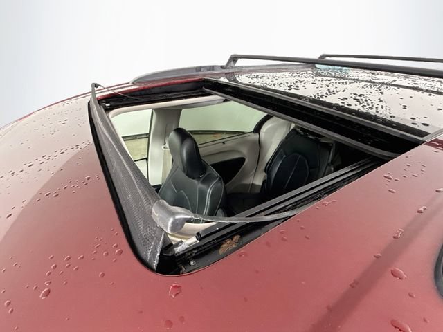 Used 2019 Chrysler Pacifica Limited w/ Advanced Safetytec Group FWD image 6