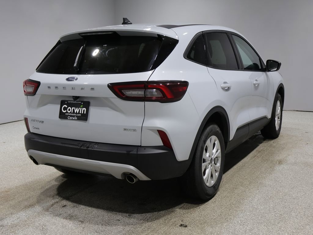 Used 2025 Ford Escape Active image 2