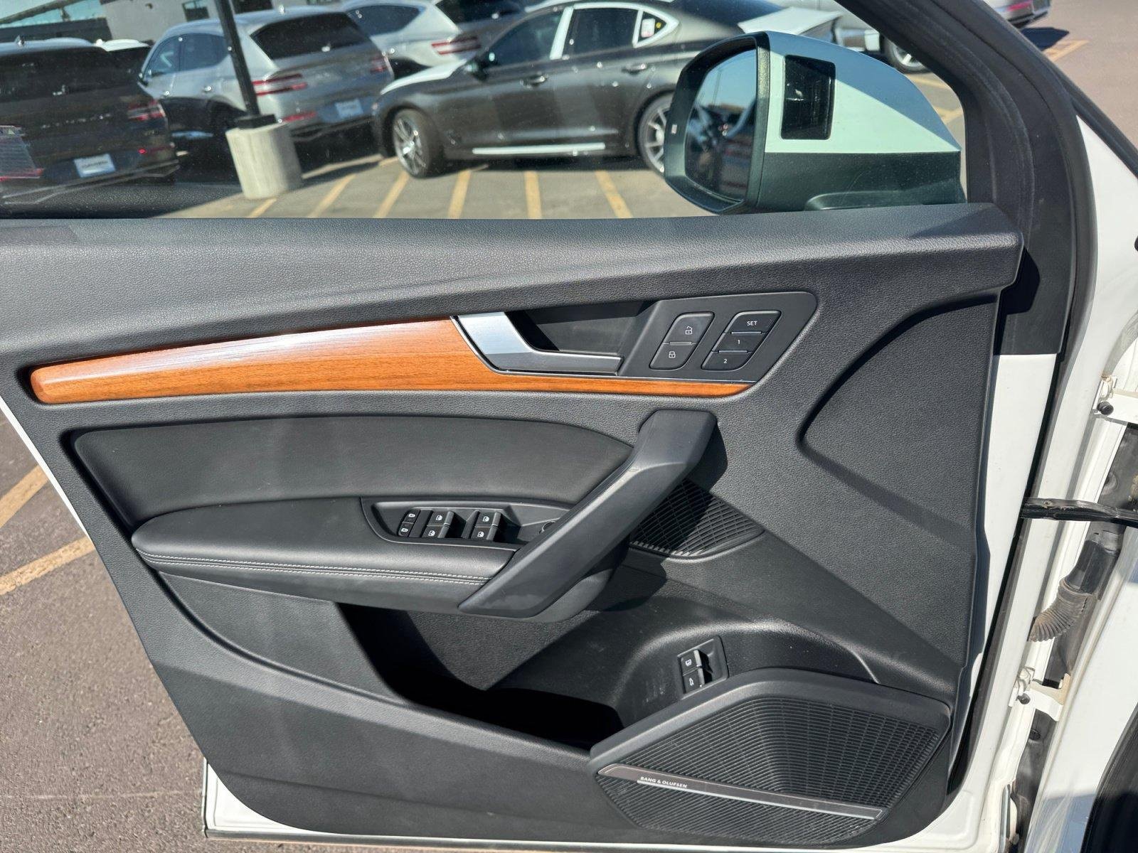Used 2021 Audi Q5 e Prestige w/ Prestige Package AWD/4WD image 13