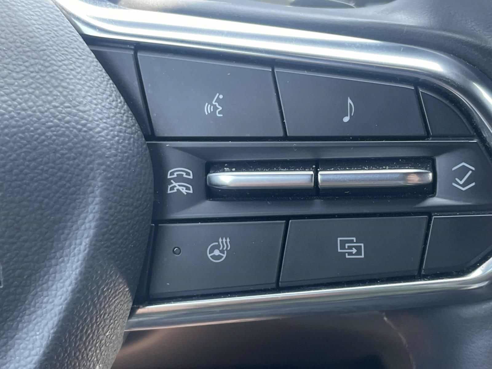 Used 2025 Chevrolet Equinox LT w/ Convenience Package II AWD/4WD image 19