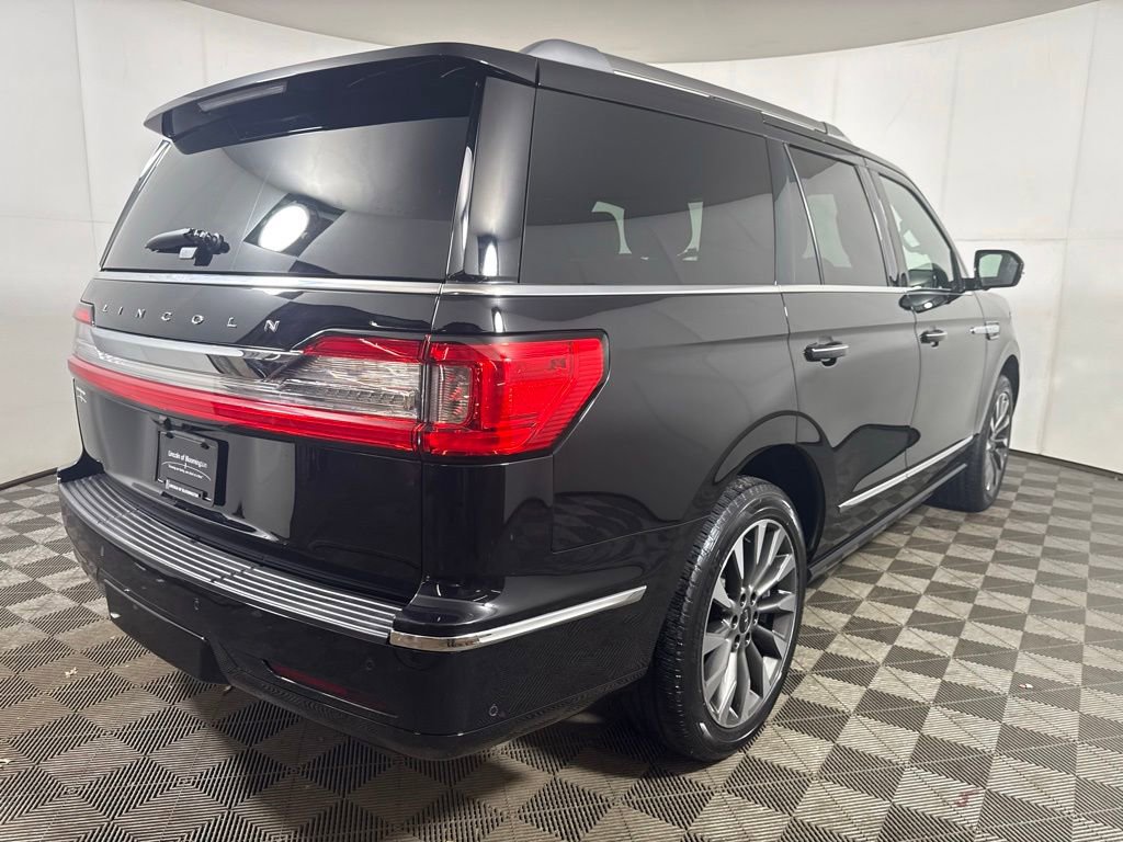 Used 2021 Lincoln Navigator Reserve w/ Luxury Package AWD/4WD image 5