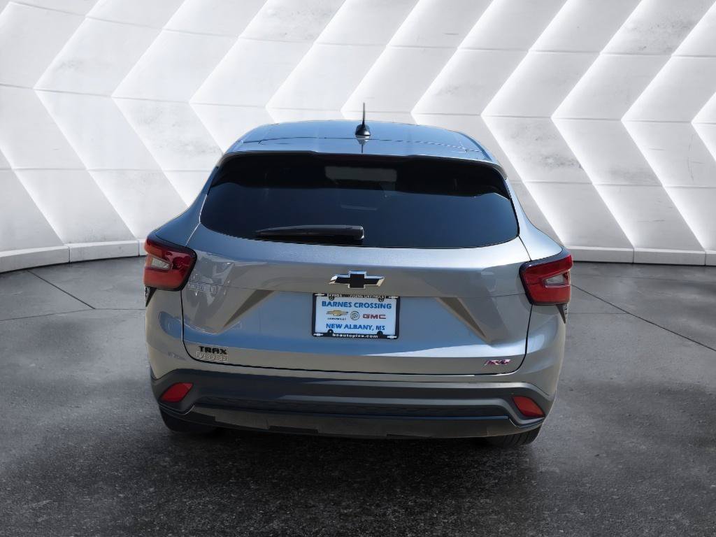 Used 2026 Chevrolet Trax RS FWD image 6