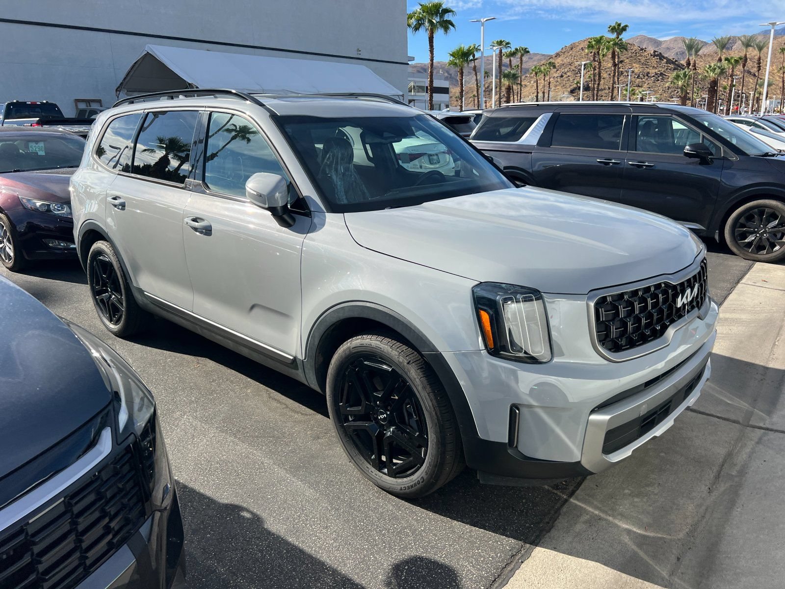 Used 2023 Kia Telluride EX X-Line AWD/4WD image 2