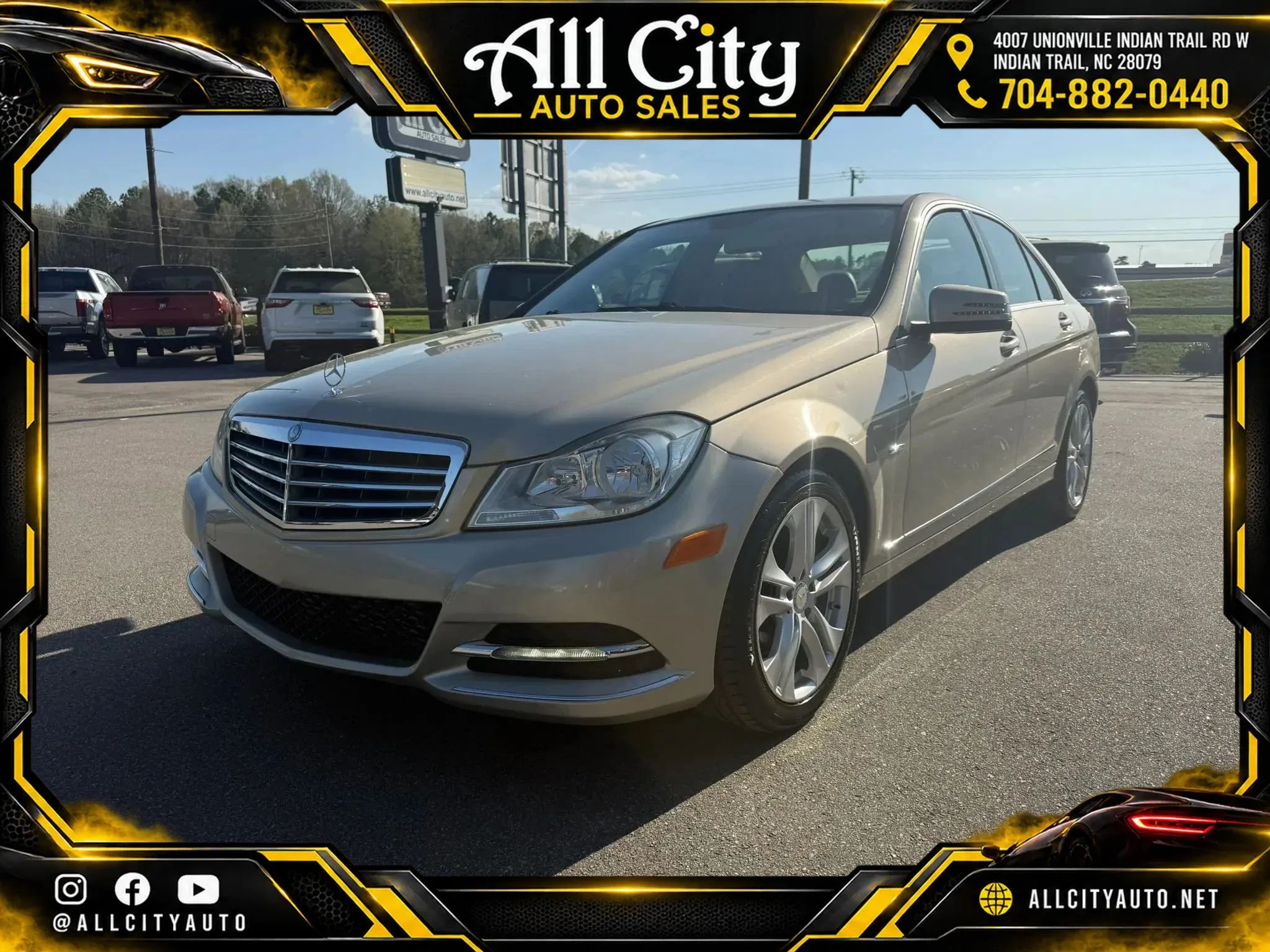 Used 2012 Mercedes-Benz C 250 Sedan image 3