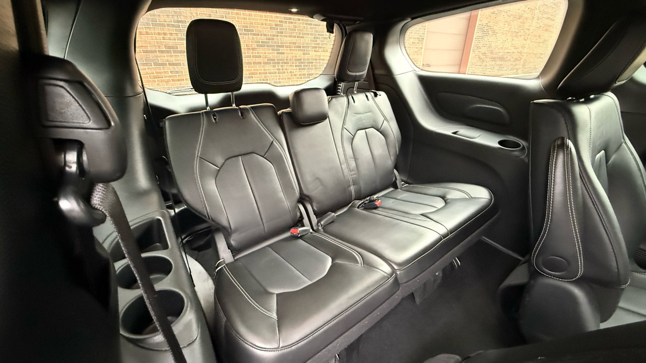 Used 2024 Chrysler Pacifica Select FWD image 22