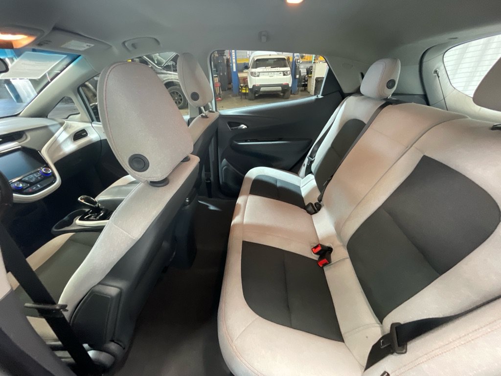 Used 2020 Chevrolet Bolt LT FWD image 27