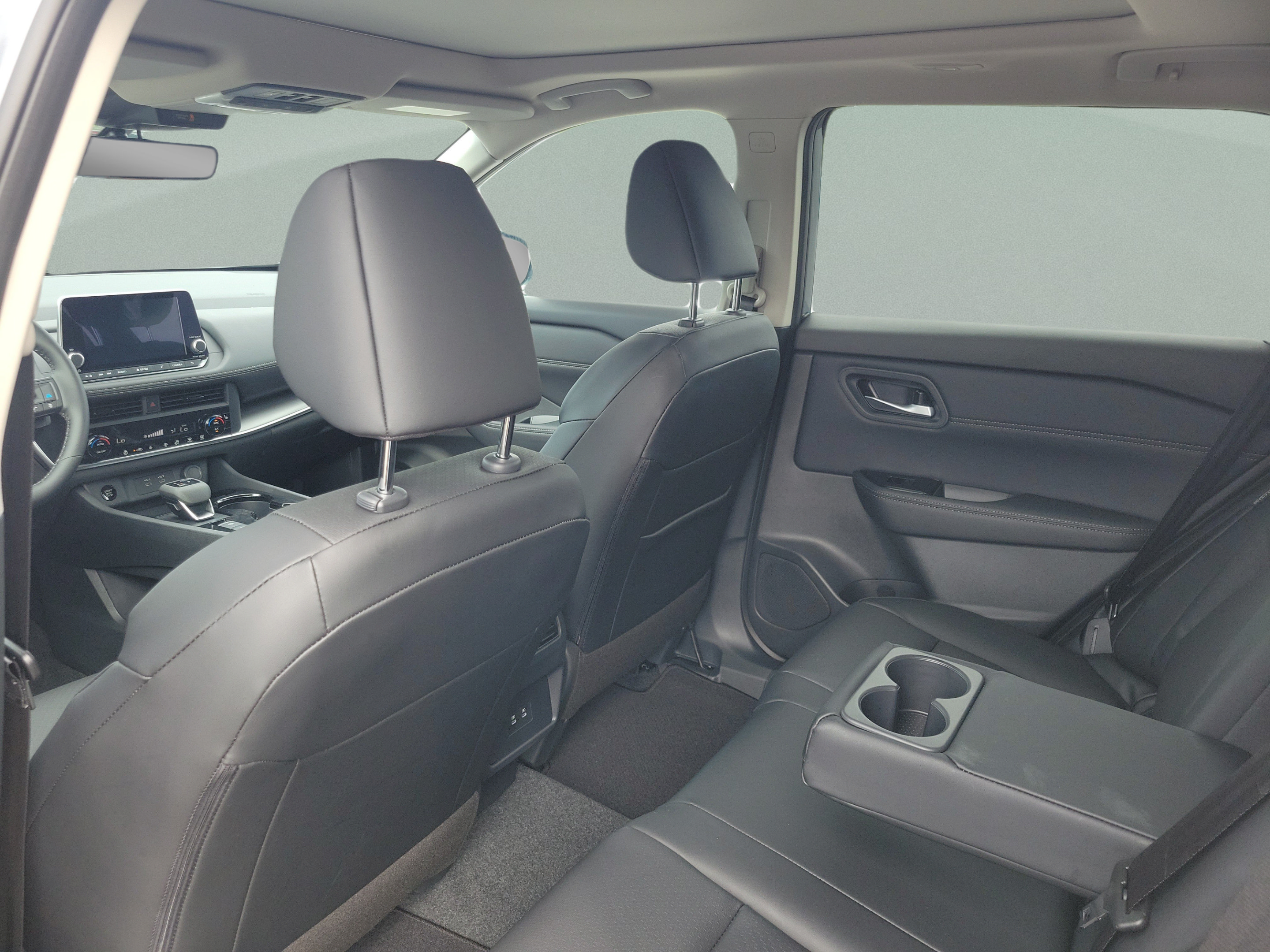 New 2026 Nissan Rogue Dark Armor FWD image 10