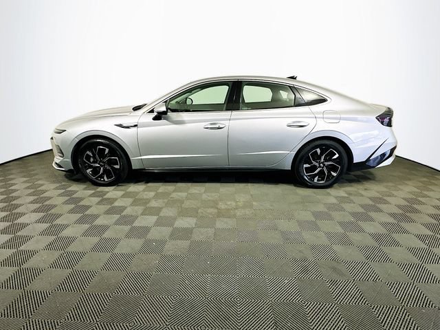 Used 2025 Hyundai Sonata SEL FWD image 5