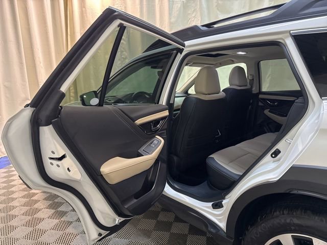 Certified 2025 Subaru Outback Limited image 27