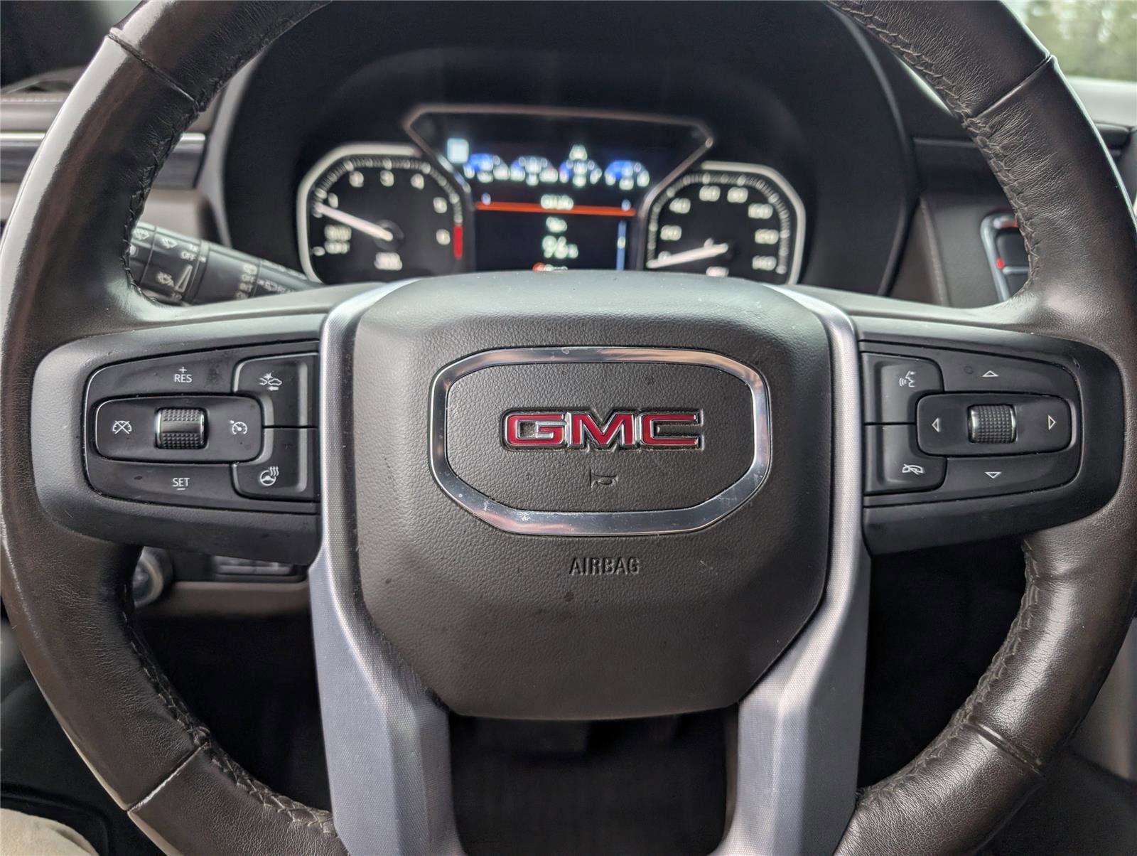 Used 2021 GMC Yukon SLT w/ SLT Luxury Plus Package image 31