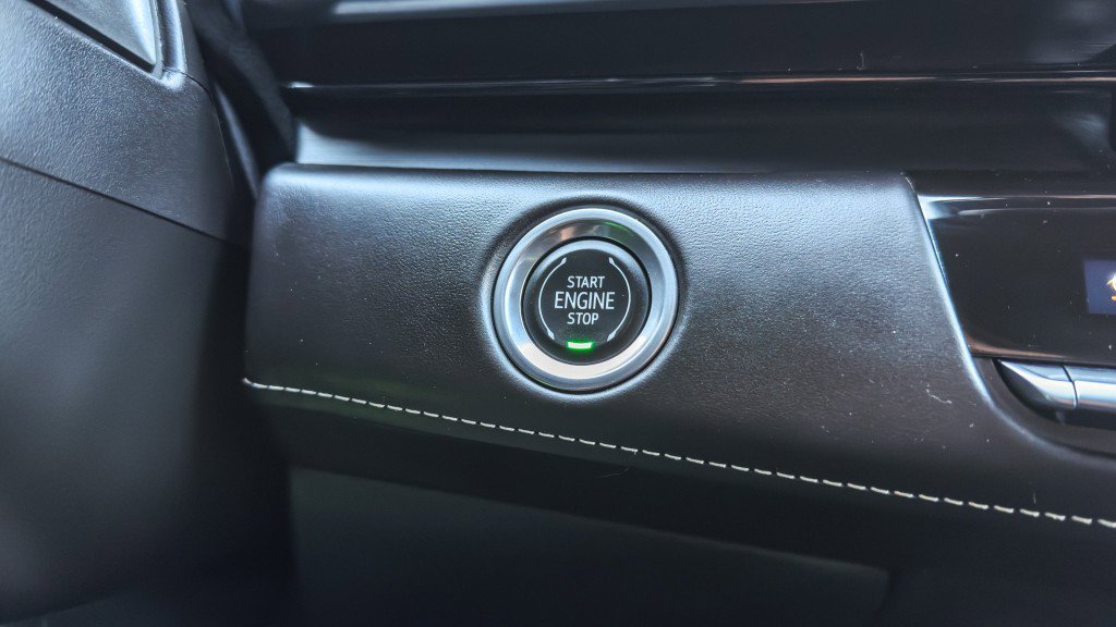 Used 2022 Cadillac Escalade ESV Sport Platinum w/ Heavy-Duty Trailer Package image 49