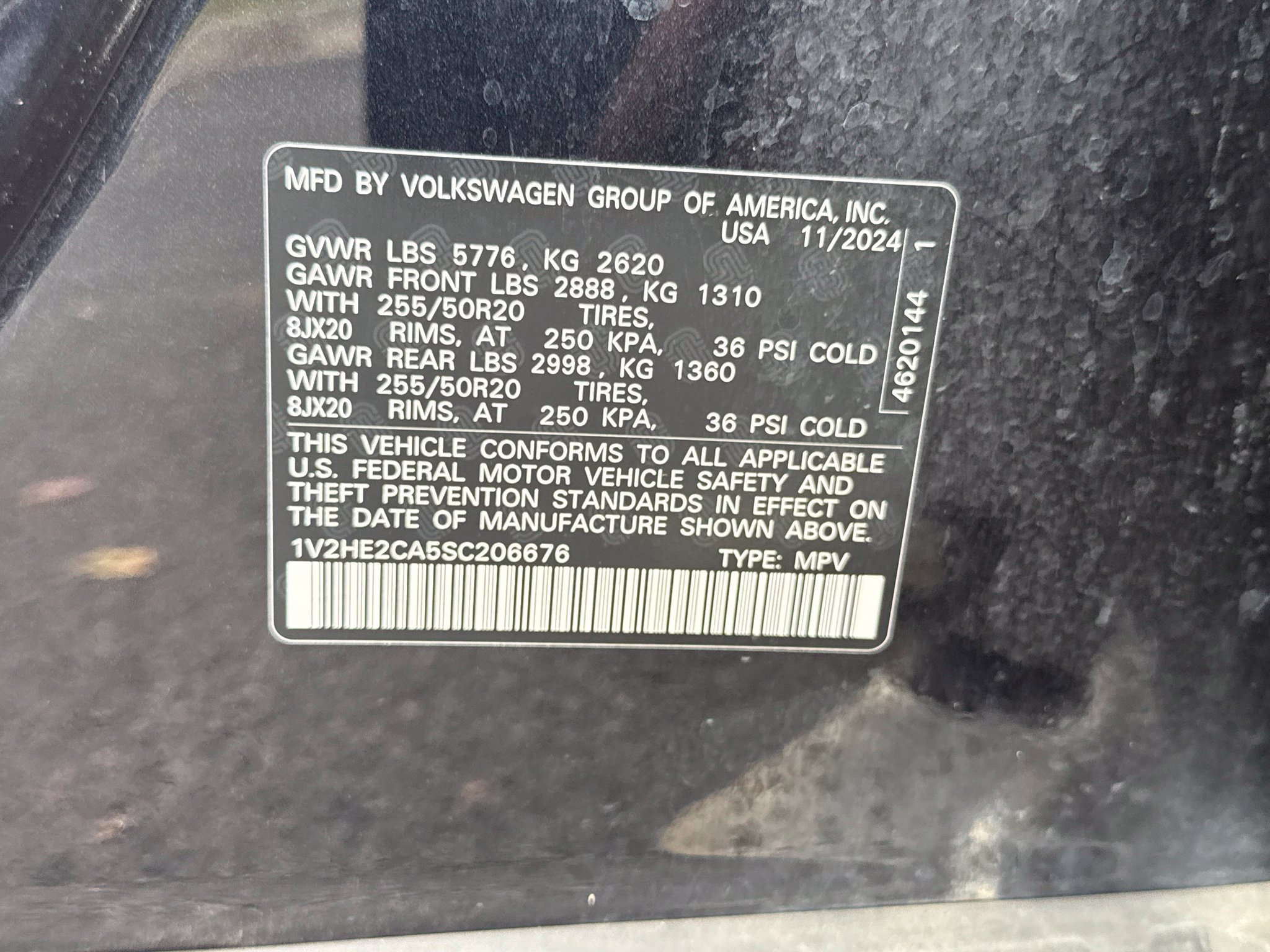 Used 2025 Volkswagen Atlas Cross Sport SE AWD/4WD image 28