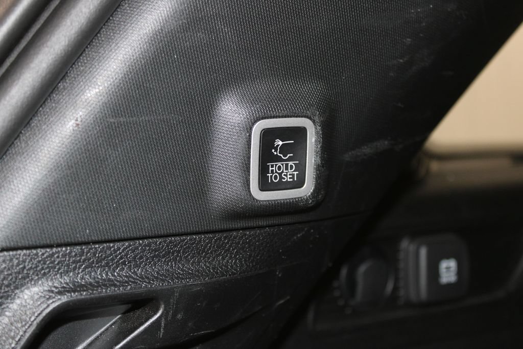 Used 2024 Jeep Grand Cherokee Altitude AWD/4WD image 28