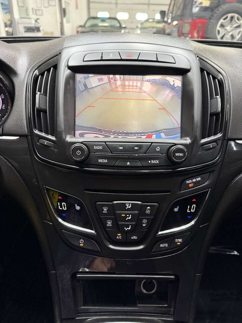 Used 2017 Buick Regal Sport Touring FWD image 26