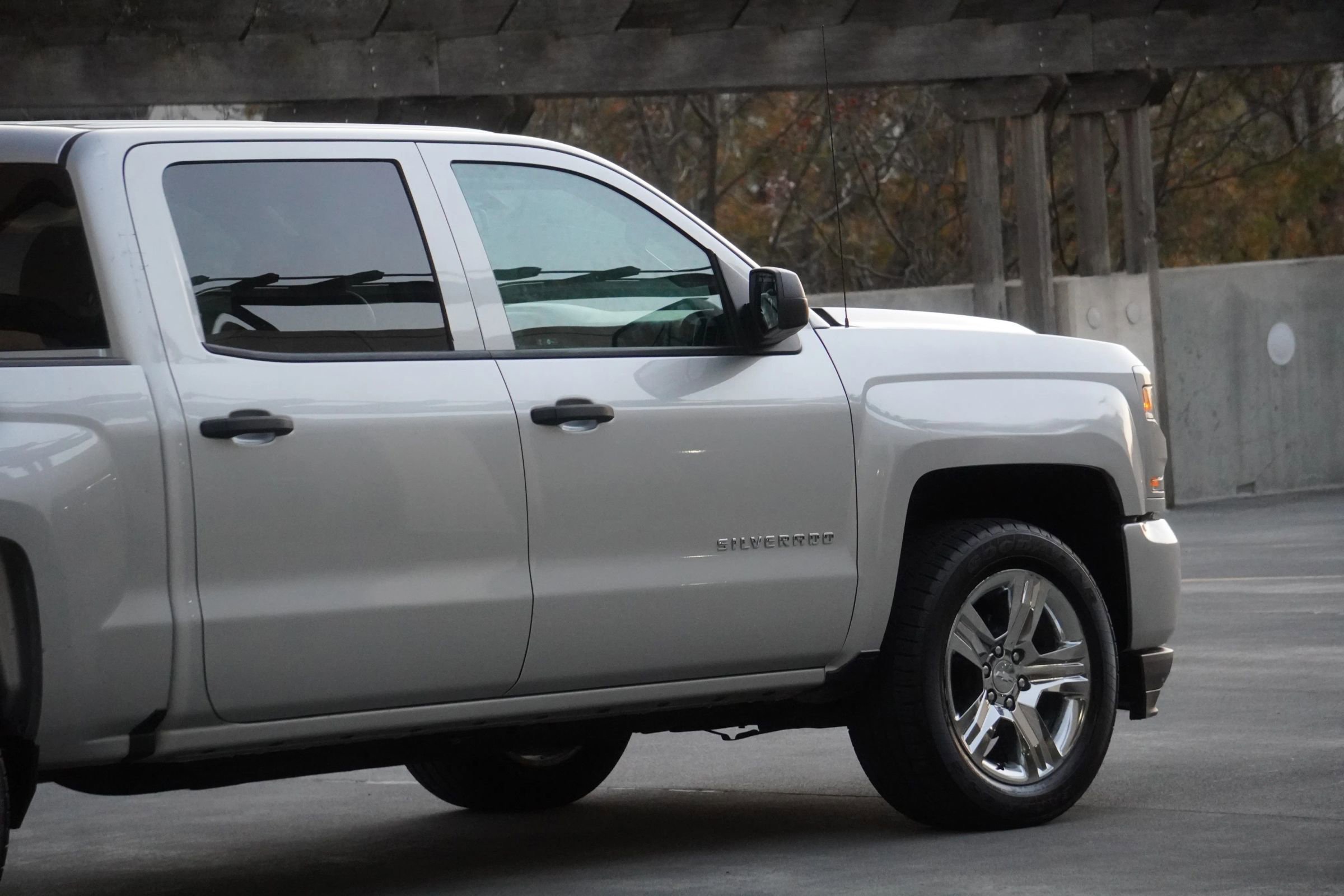 Used 2018 Chevrolet Silverado 1500 Custom w/ Custom Convenience Package AWD/4WD image 34