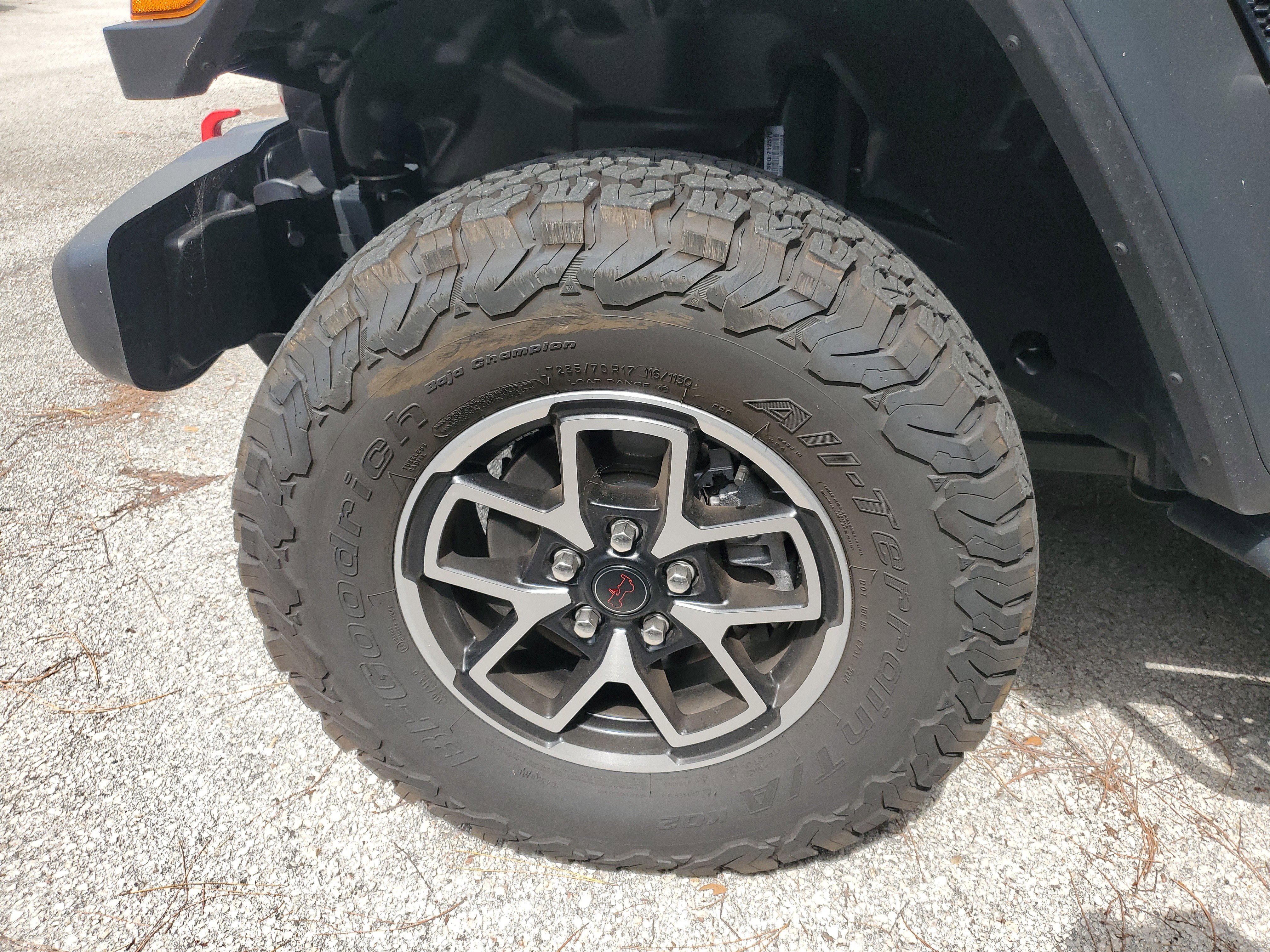 Used 2025 Jeep Wrangler Unlimited Rubicon w/ Convenience Group image 5