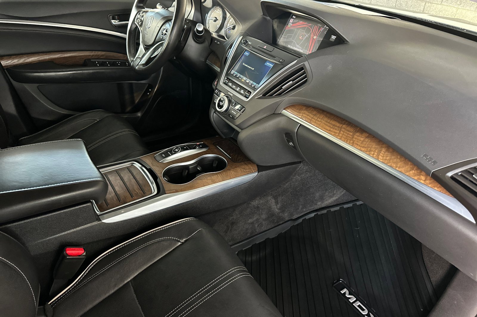 Used 2020 Acura MDX FWD w/ Advance Package image 16
