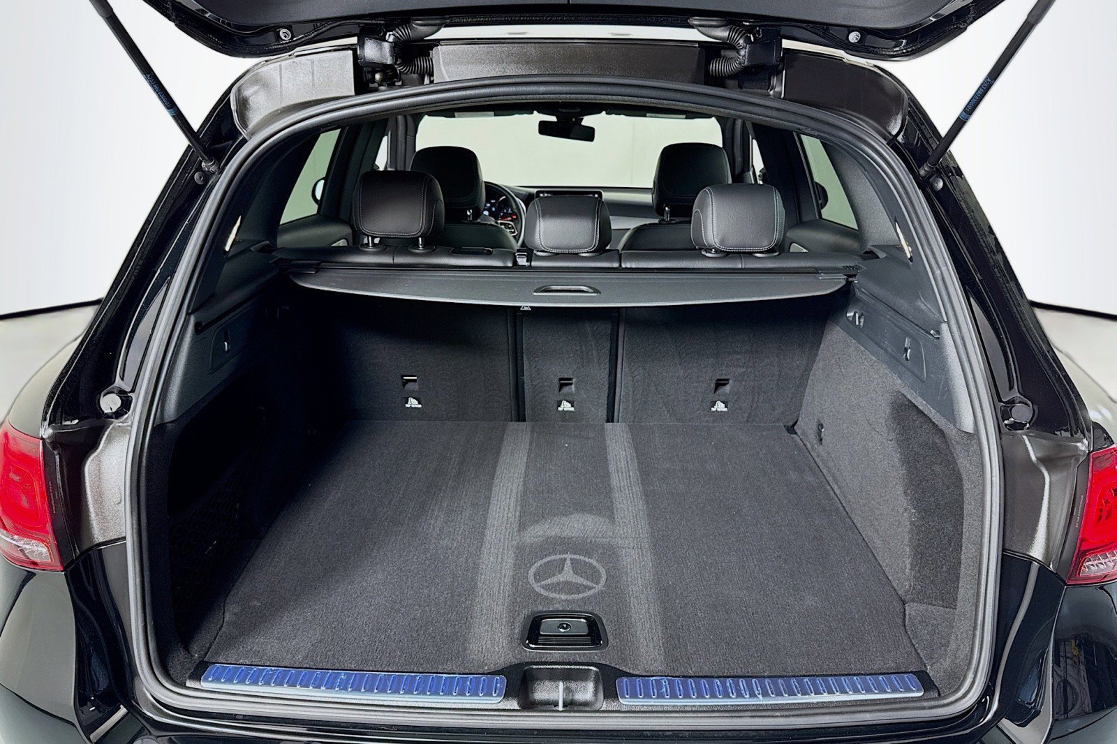 Used 2021 Mercedes-Benz GLC 300 image 21