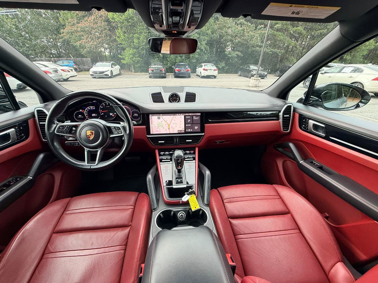 Used 2021 Porsche Cayenne AWD/4WD image 7
