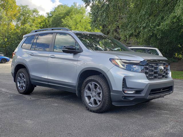Used 2024 Honda Passport TrailSport image 1