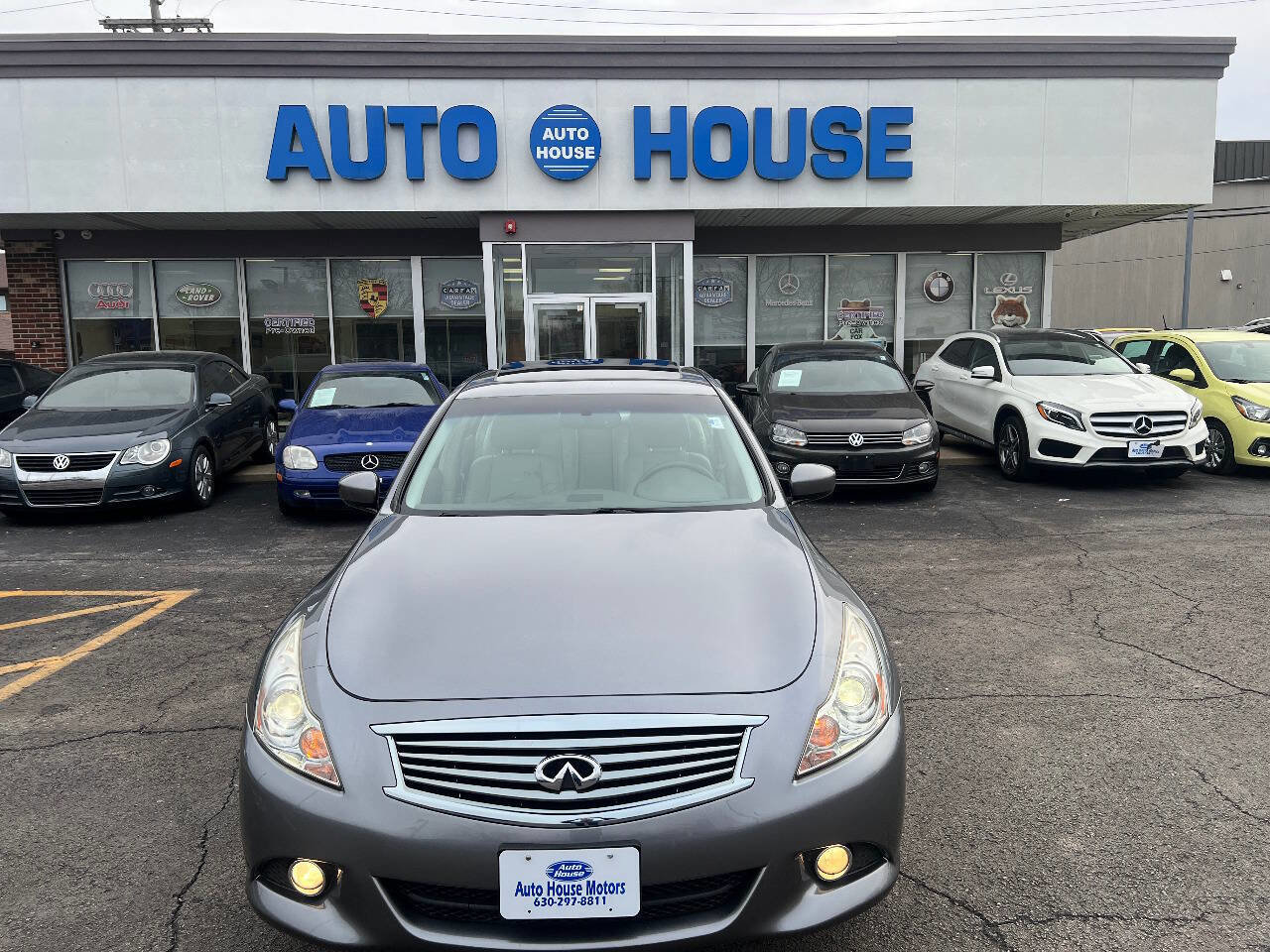 Used 2012 INFINITI G37 x w/ Premium Pkg image 2