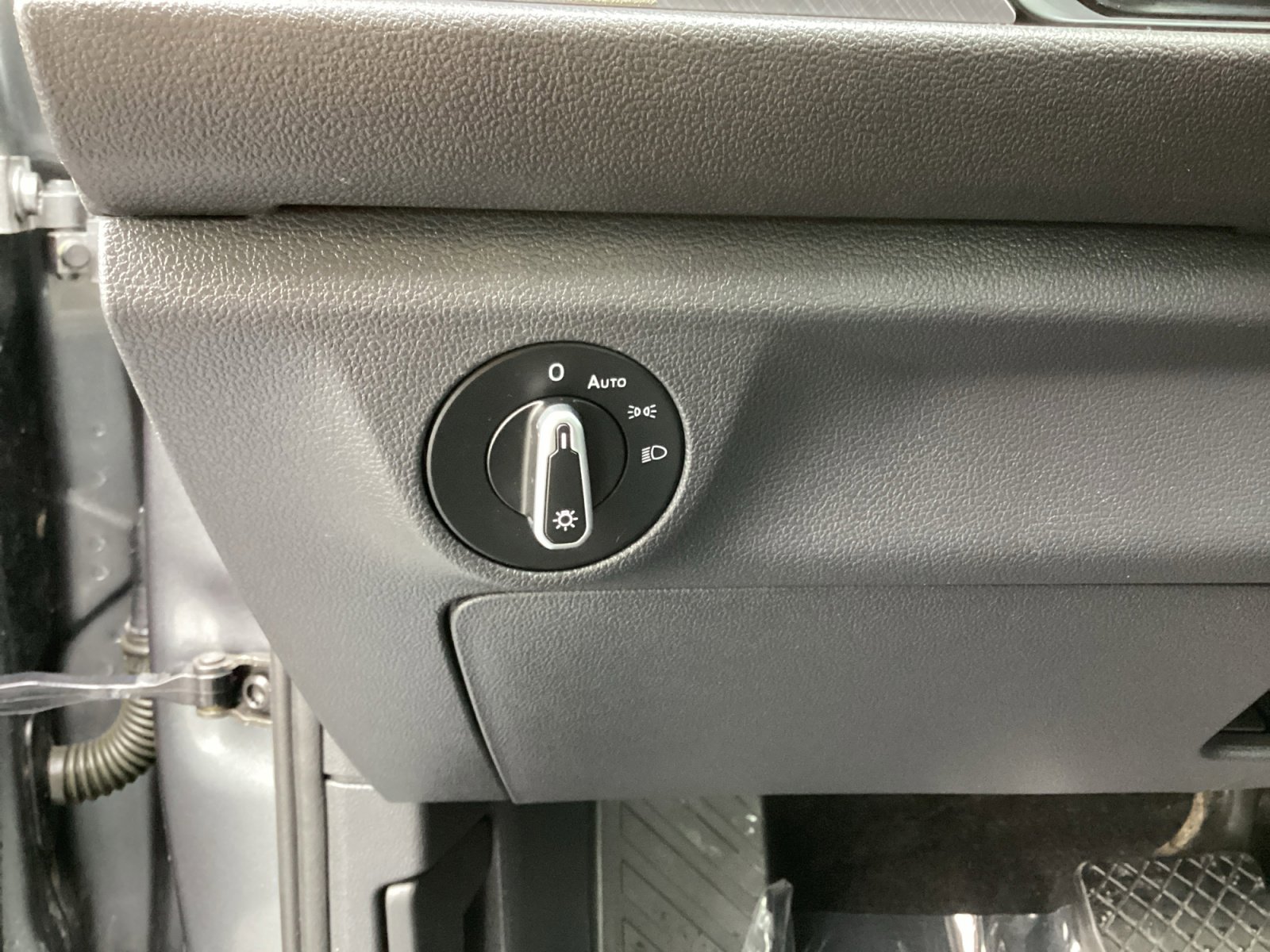 Used 2024 Volkswagen Jetta SE image 29