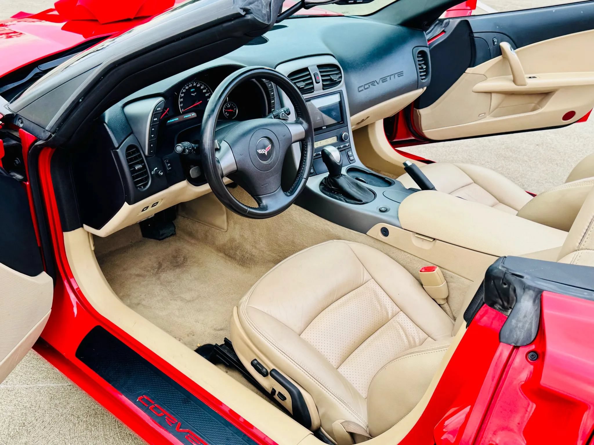 Used 2006 Chevrolet Corvette Convertible w/ Preferred Equipment Group RWD image 27