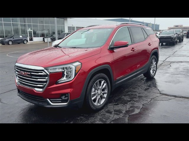 Certified 2024 GMC Terrain SLT FWD image 4